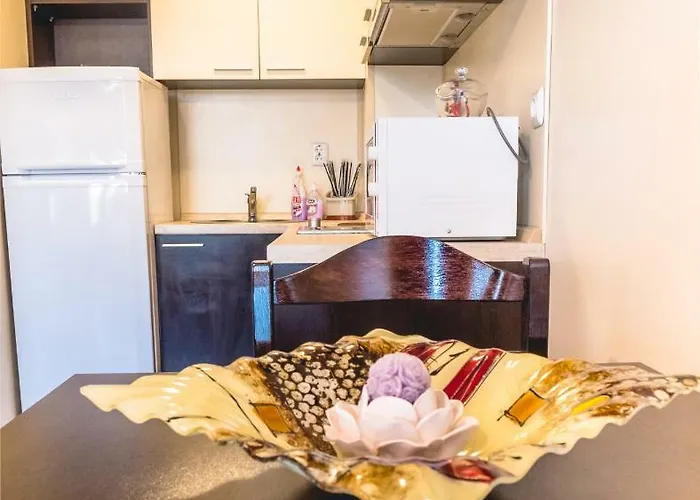 7 And 2 Quietly And Peaceful Place To Relax *